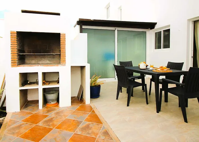 Casa Tabaiba Con Jardín Y Barbacoa * Tías